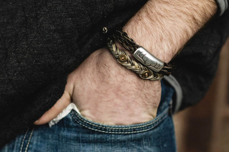 Magnetic Clasp Horse Hair Bracelets – Cowboy Collectibles Wholesale