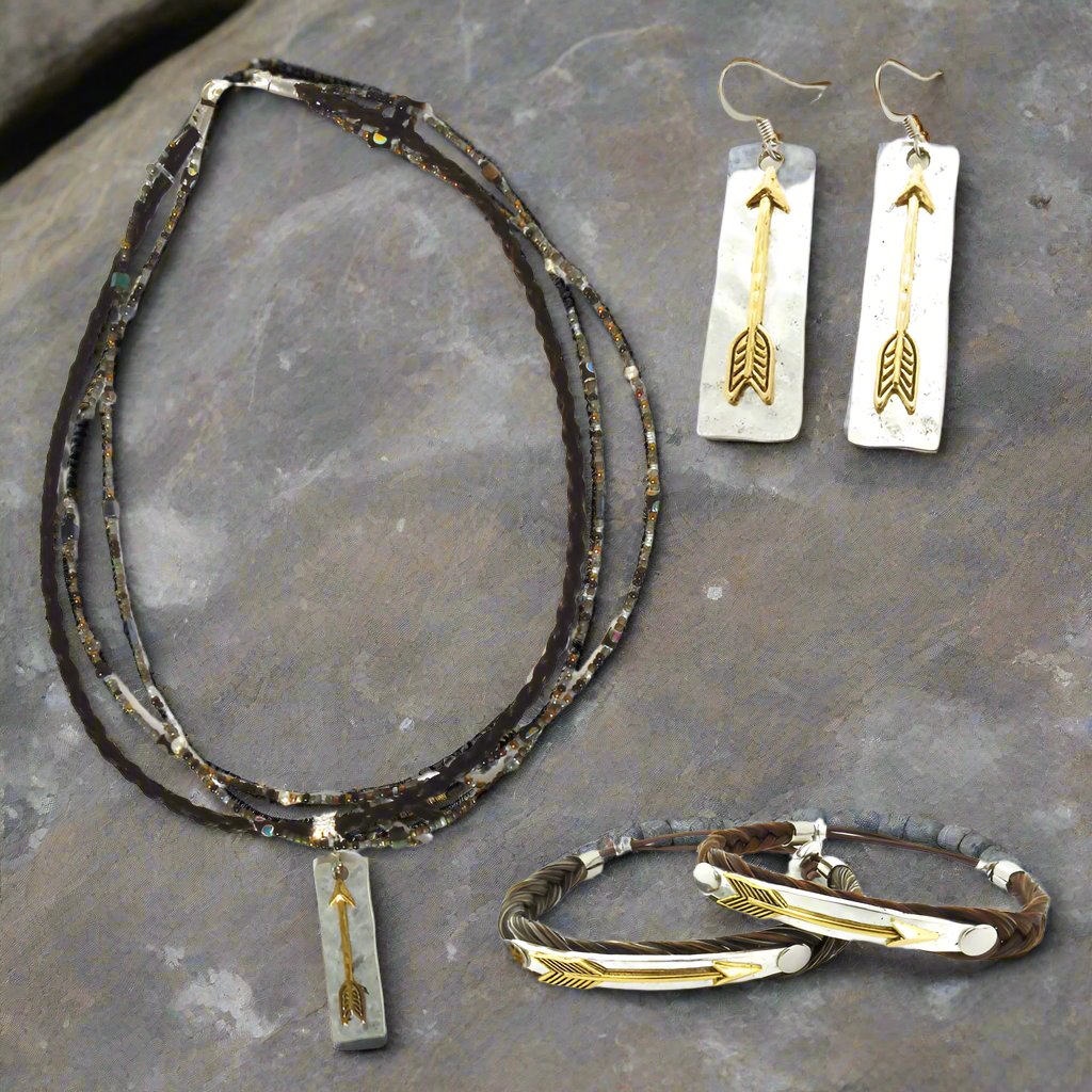 N6-M 101 * Dylan Arrow Necklace