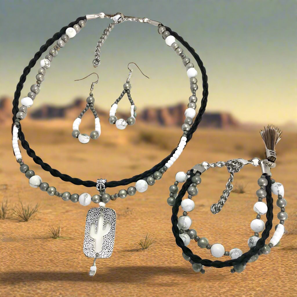 NP-W 104* Desert Moon Necklace